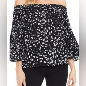 Vince Camuto Women’s Off-the-Shoulder Animal Print Blouse Size Small